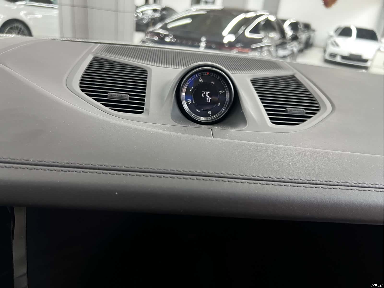 Porsche Cayenne, 2023 12