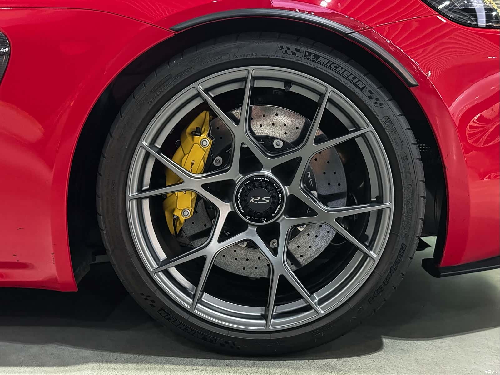 Porsche Cayman, 2024 11