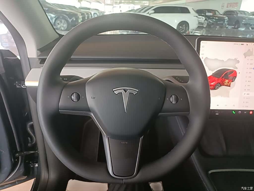 Tesla Model Y, 2025 7