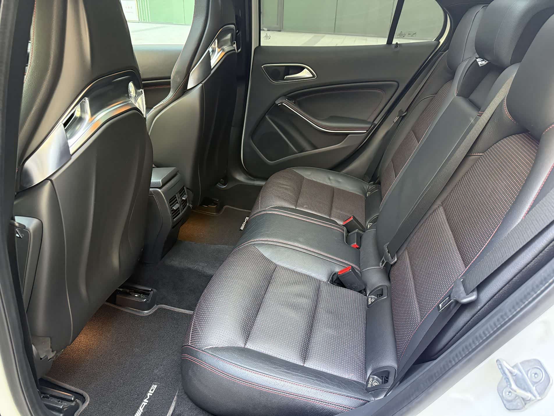 Mercedes-Benz GLA, 2019 18