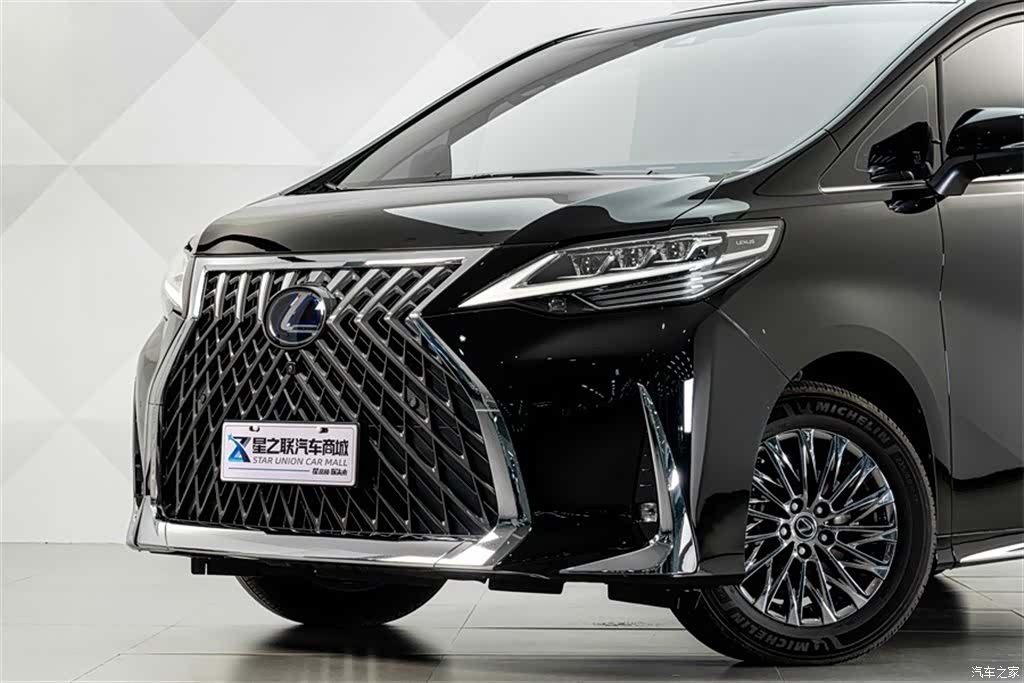 Lexus LM, 2023 2