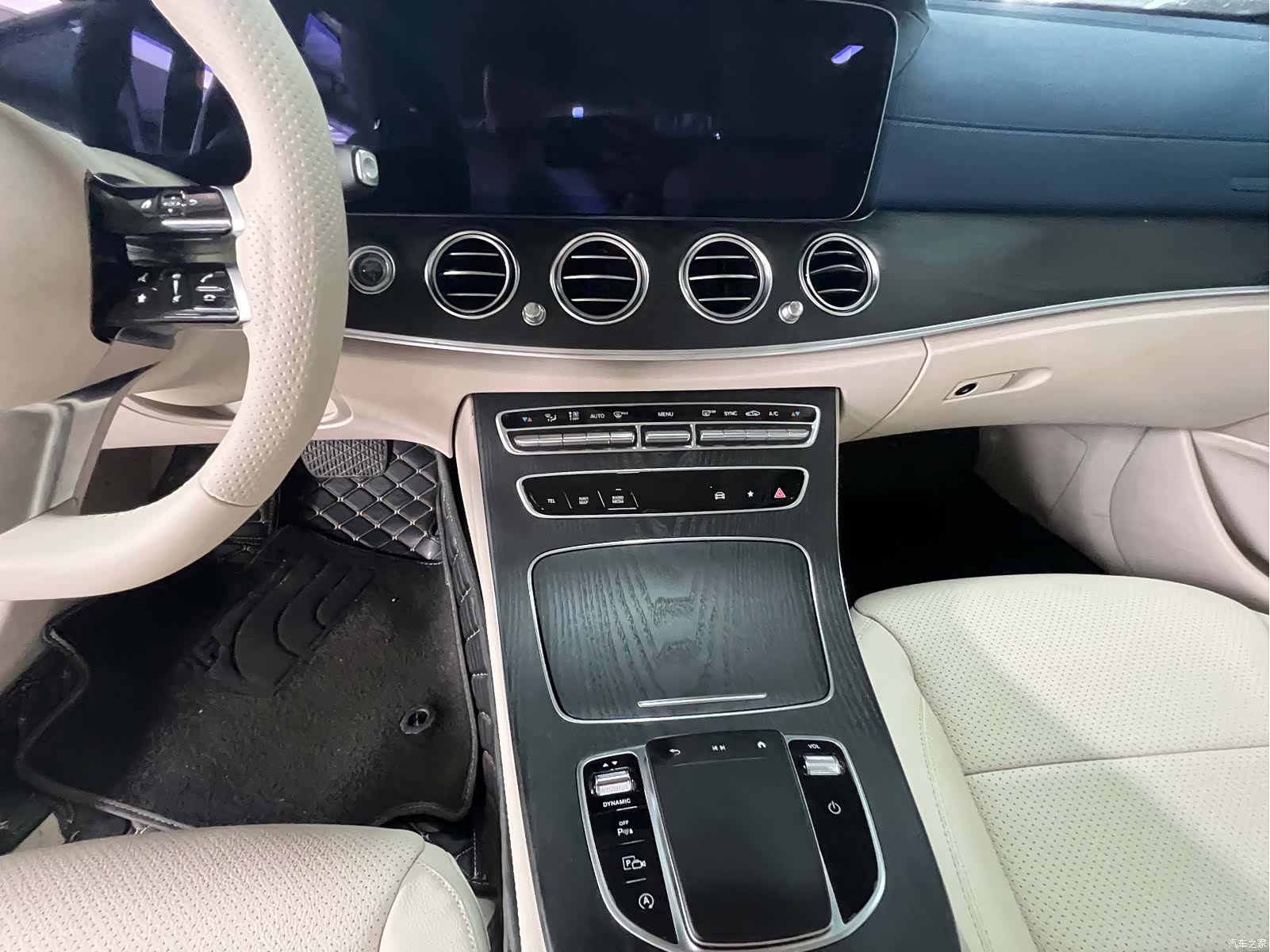 Mercedes-Benz E-Class, 2023 13