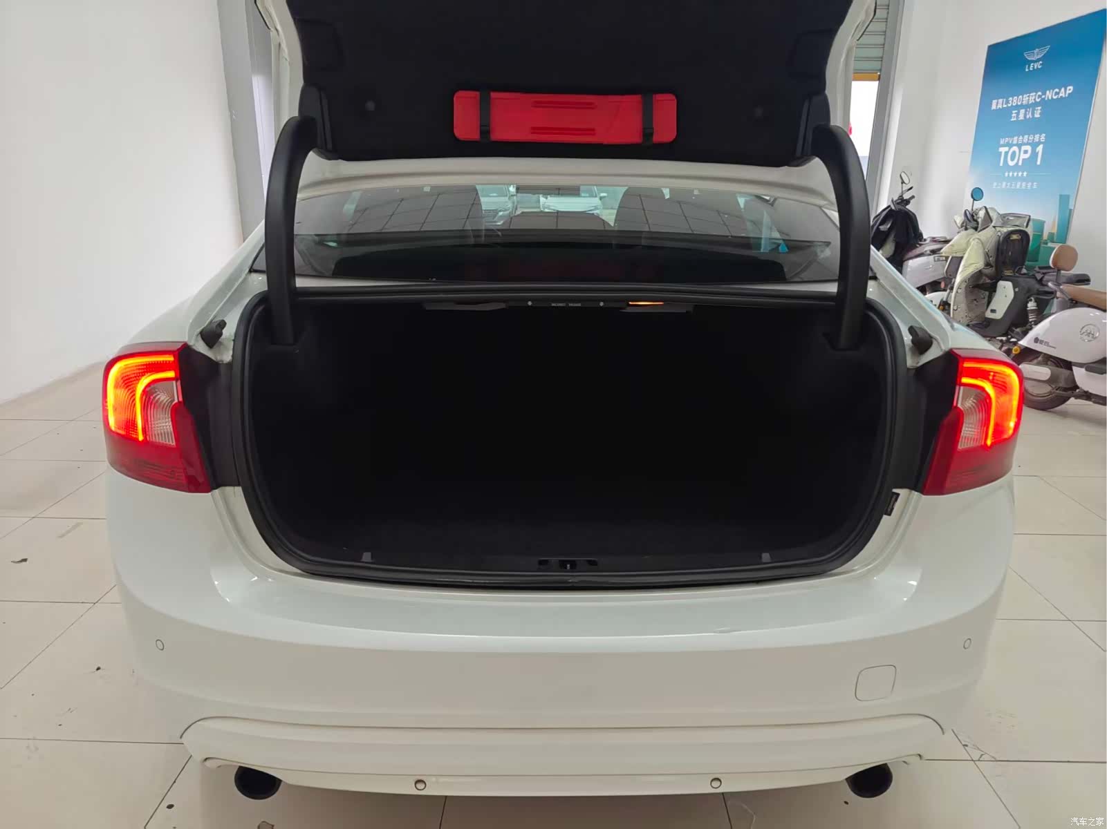 Volvo S60, 2018 14