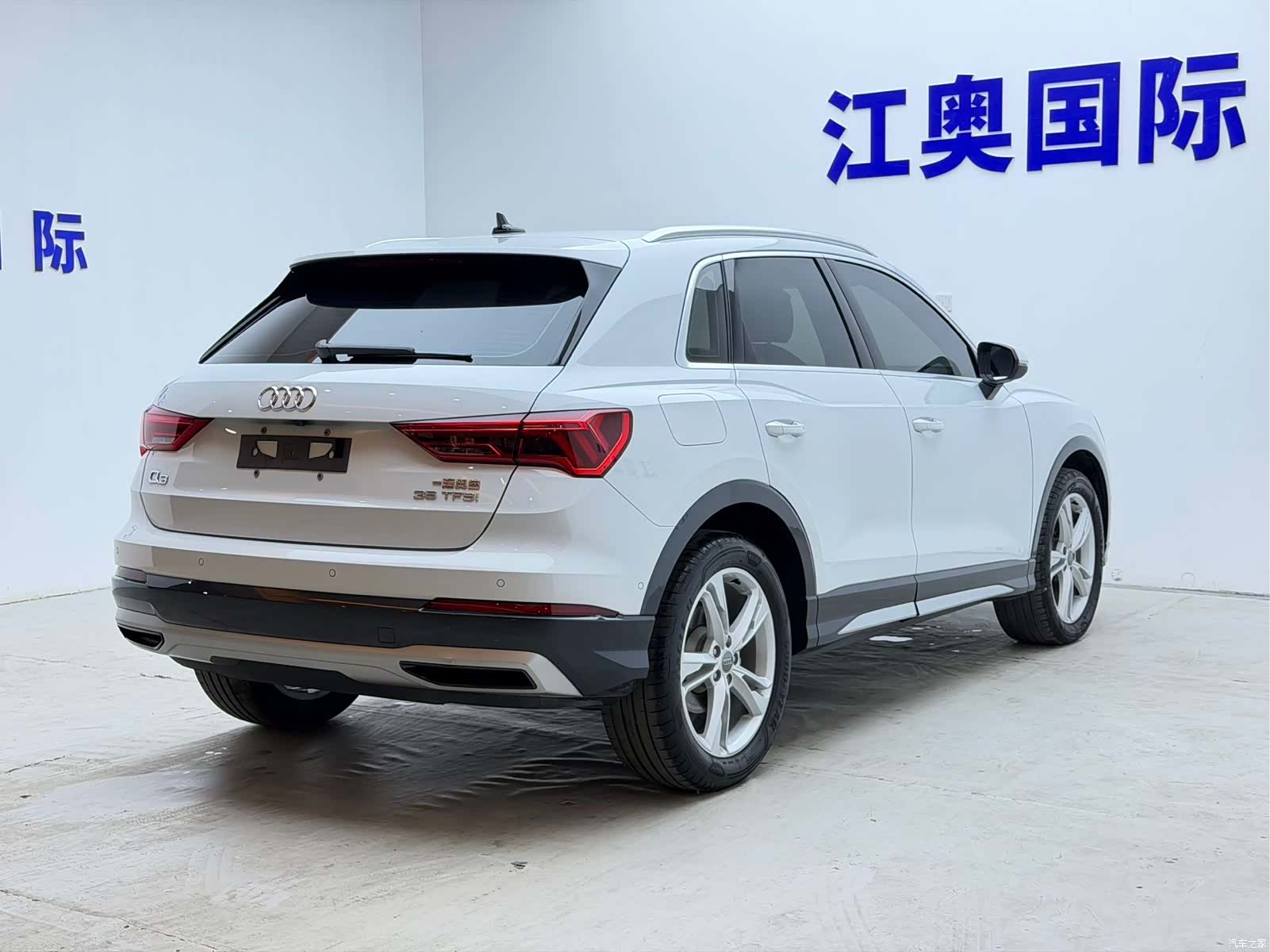 Audi Q3, 2023 18