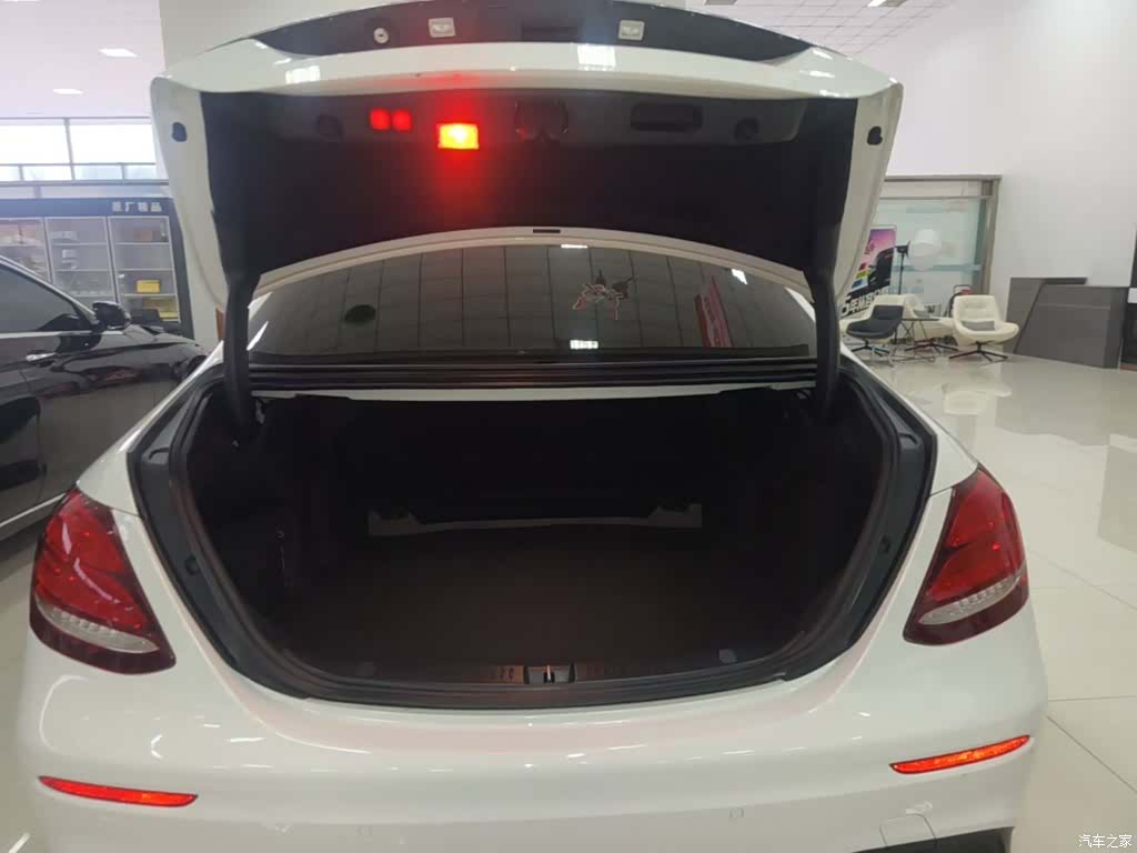 Mercedes-Benz E-Class, 2020 19