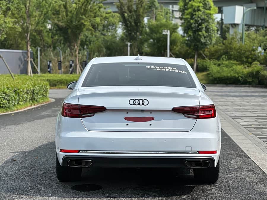 Audi A4L 2019, фото 5