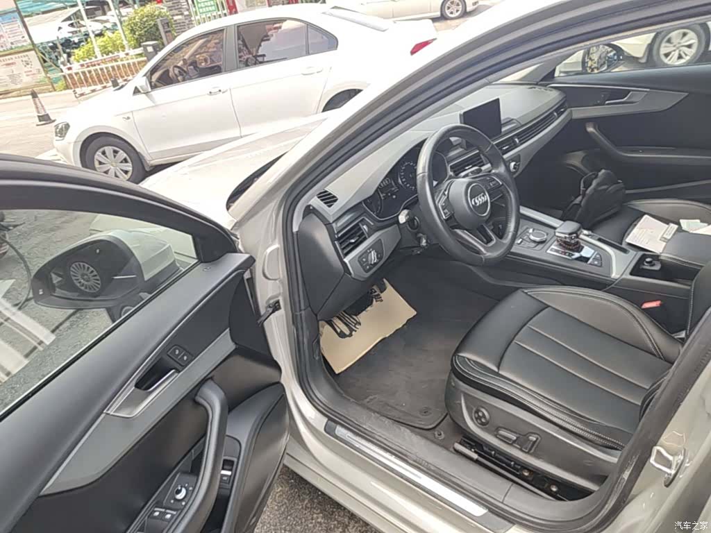 Audi A4L, 2019 16