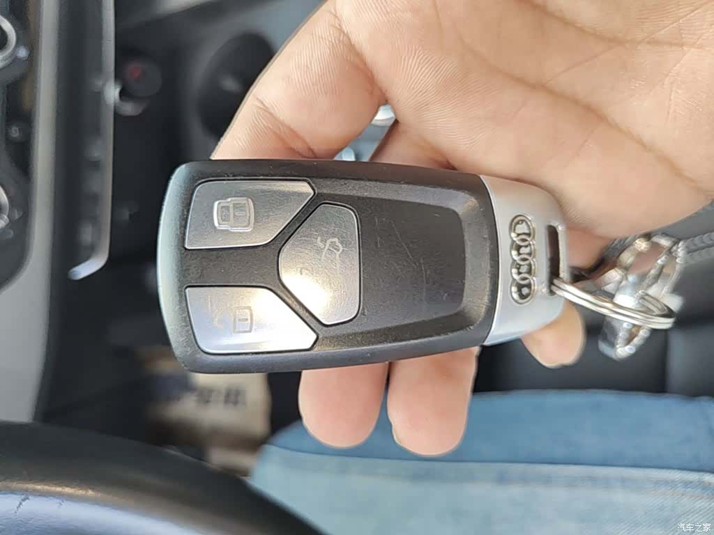 Audi A4L, 2019 9