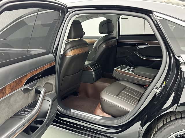 Audi A8L, 2020 10