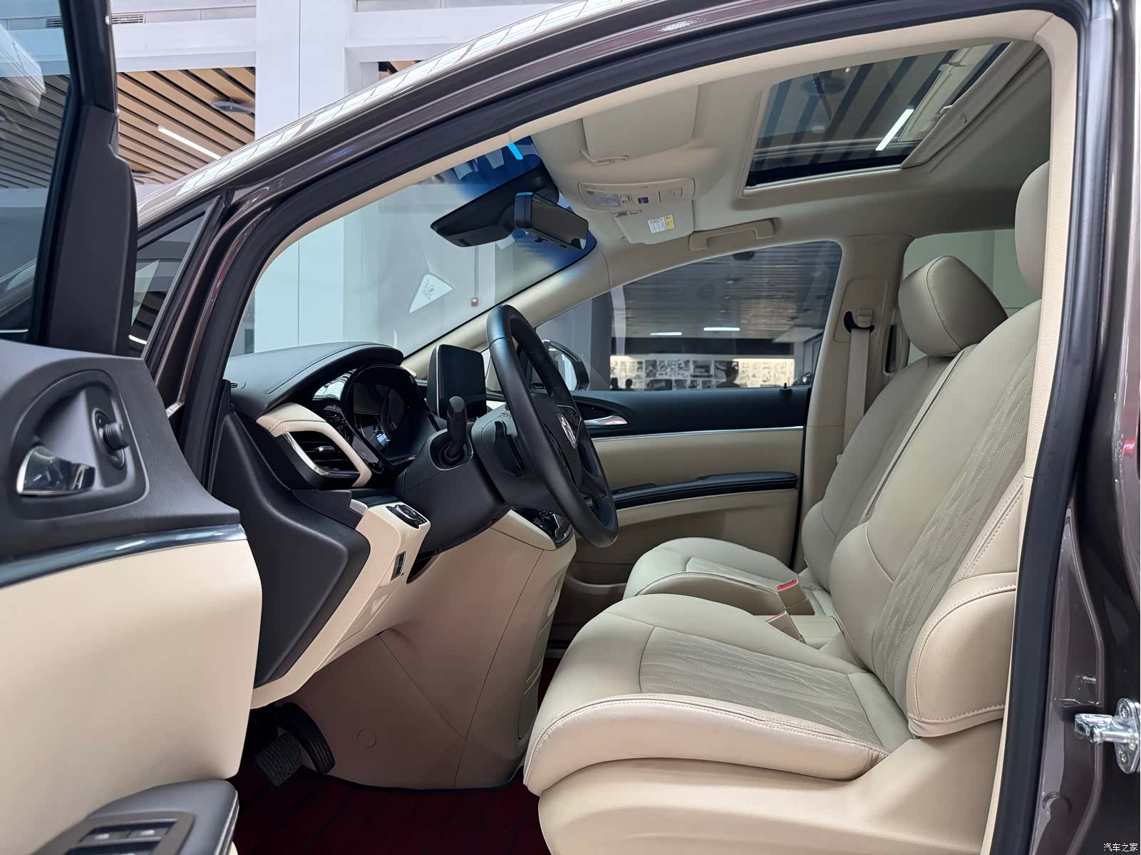 Buick GL8, 2023 10
