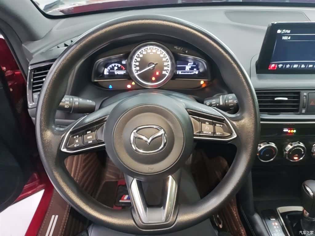 Mazda CX-4, 2021 11