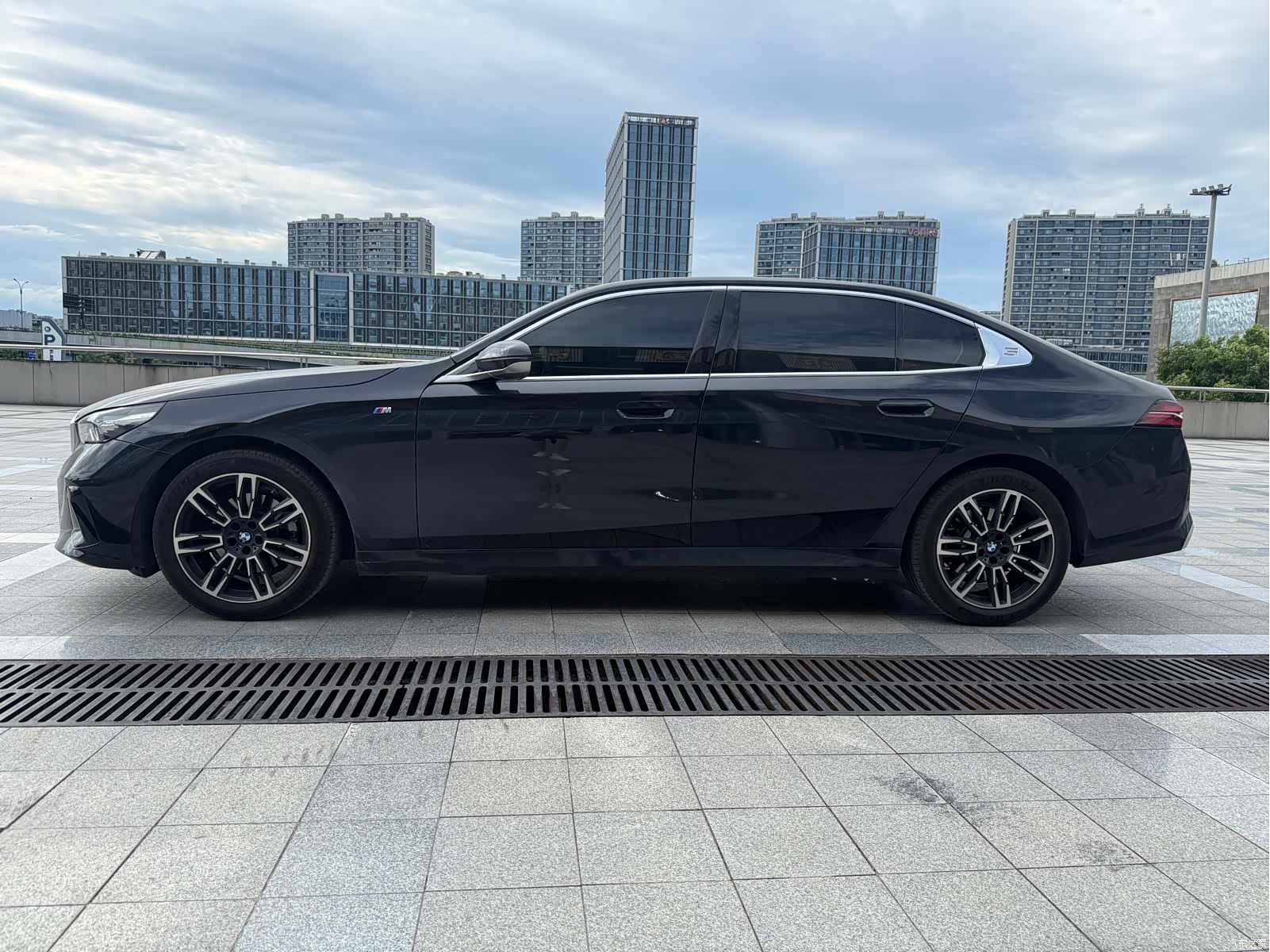 BMW 5 Series, 2025 2
