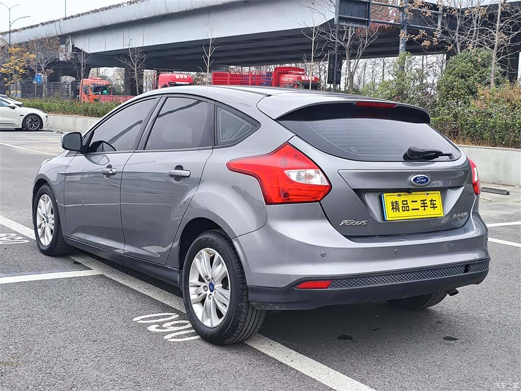 Ford Focus, 2012 4
