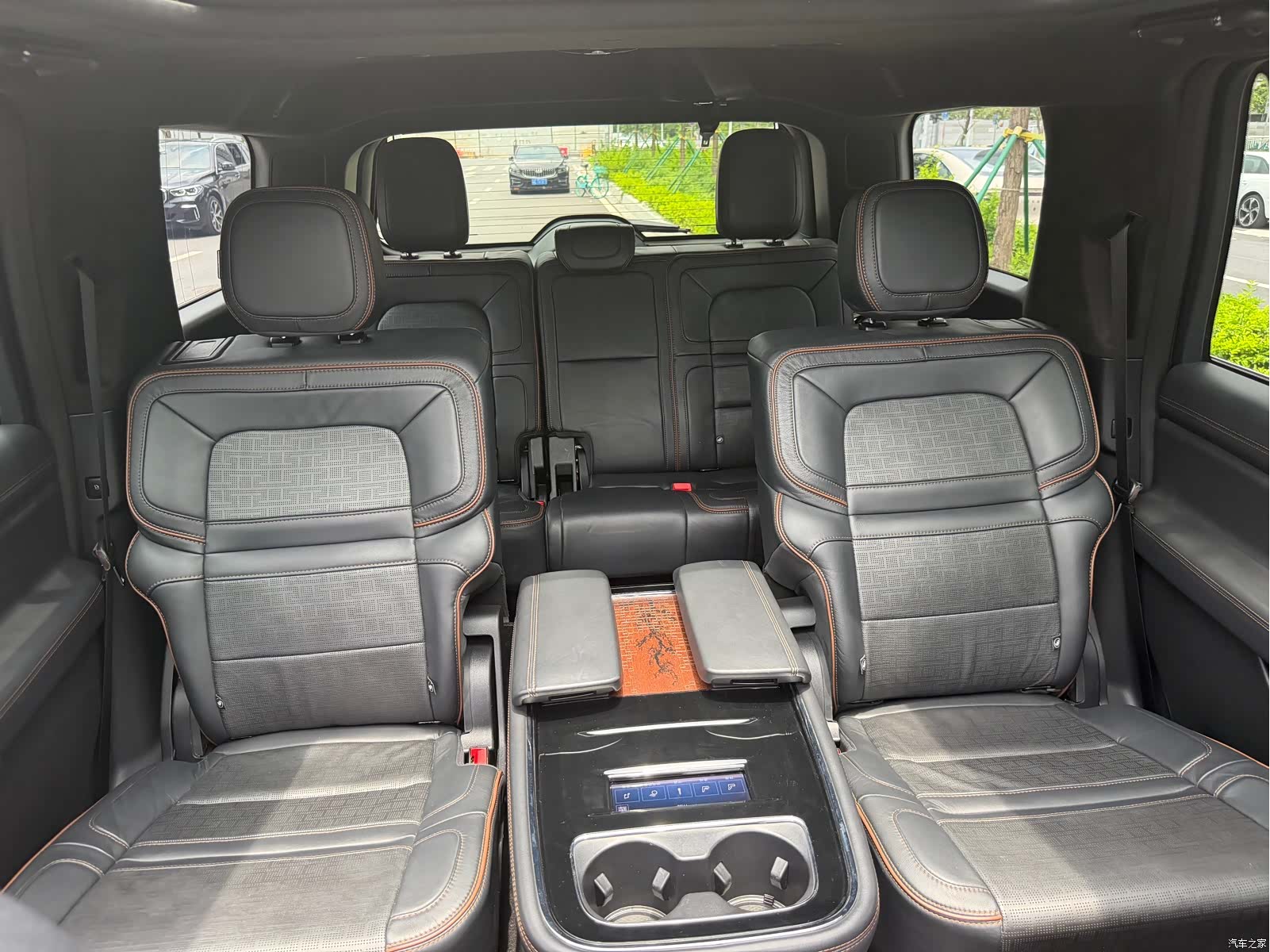 Lincoln Navigator, 2023 15
