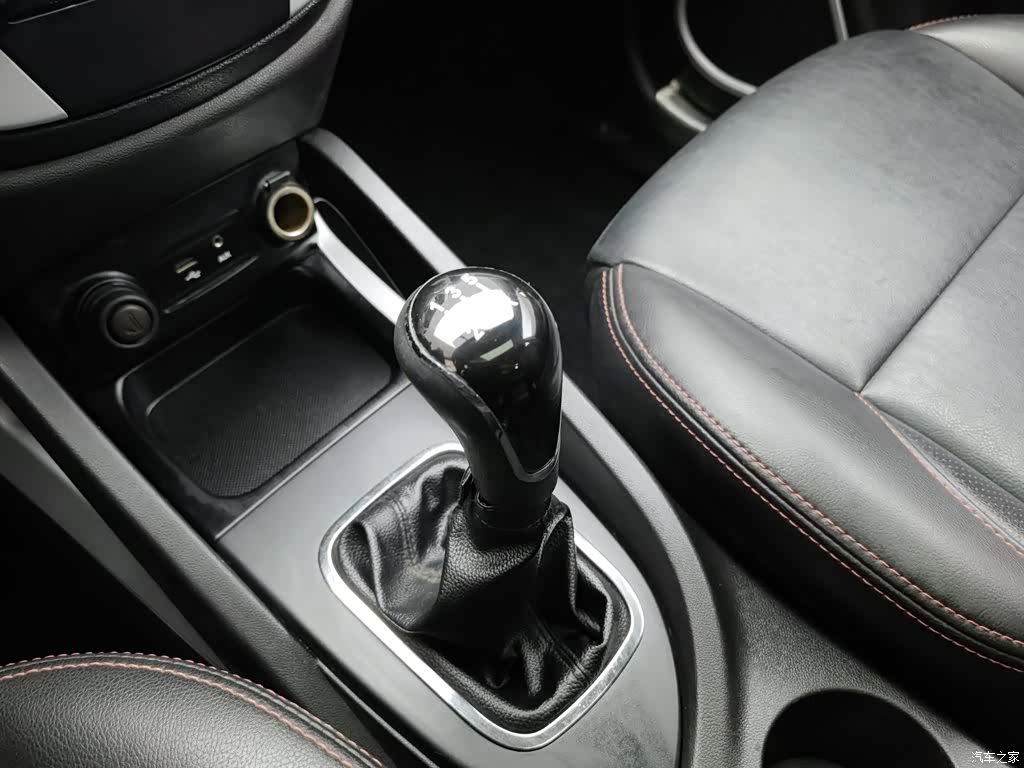 Changan CS35, 2015 13