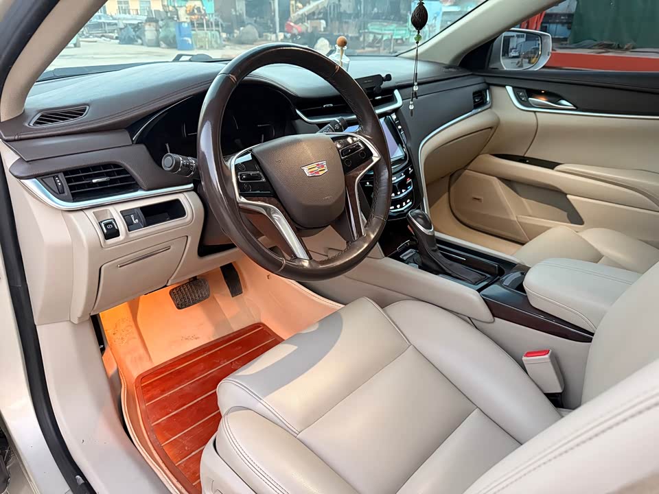 Cadillac XTS
