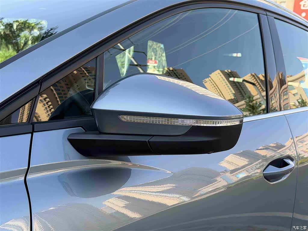 Audi Q4 e-tron, 2025 15