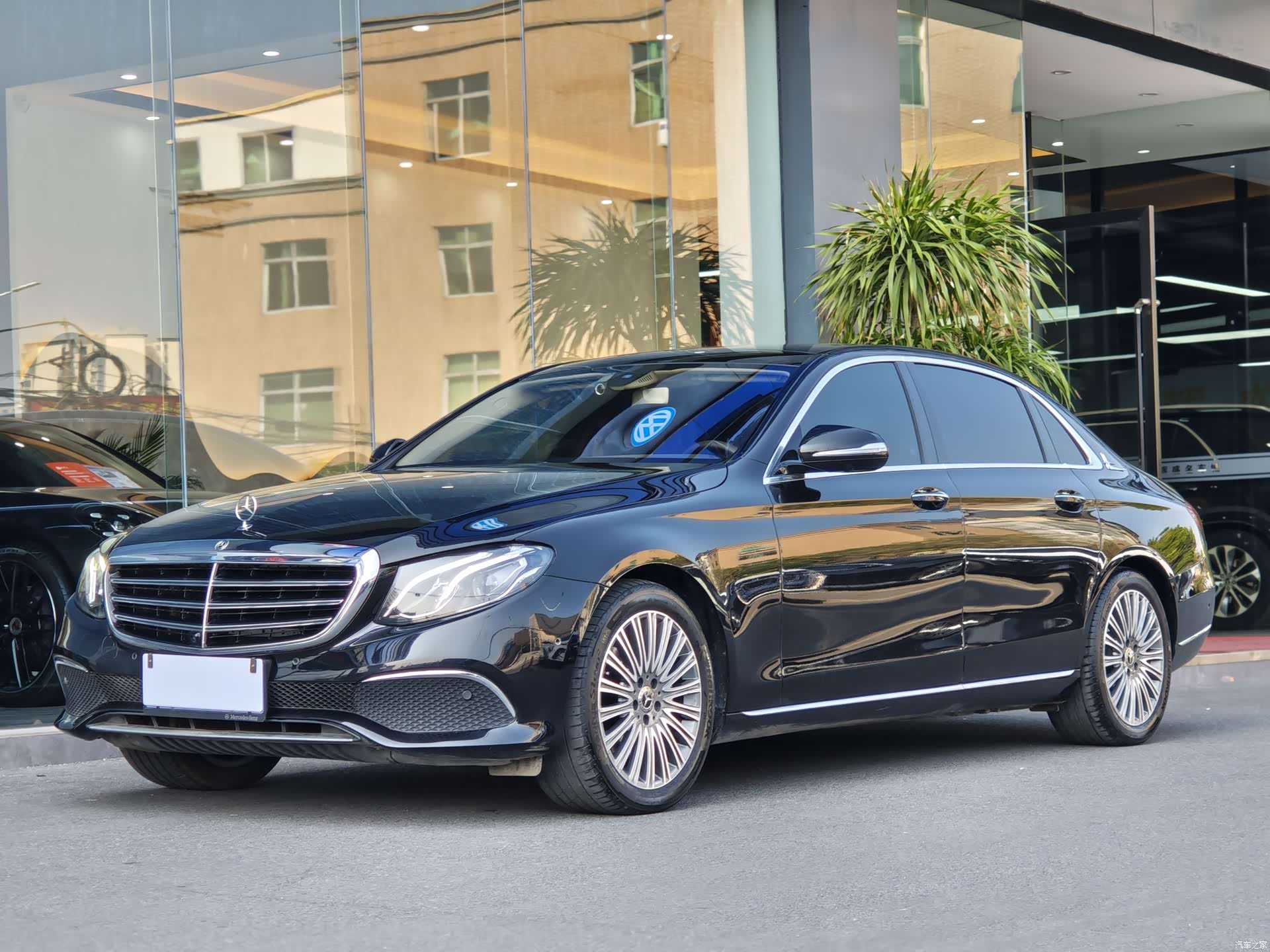 Mercedes-Benz E-Class, 2020 1