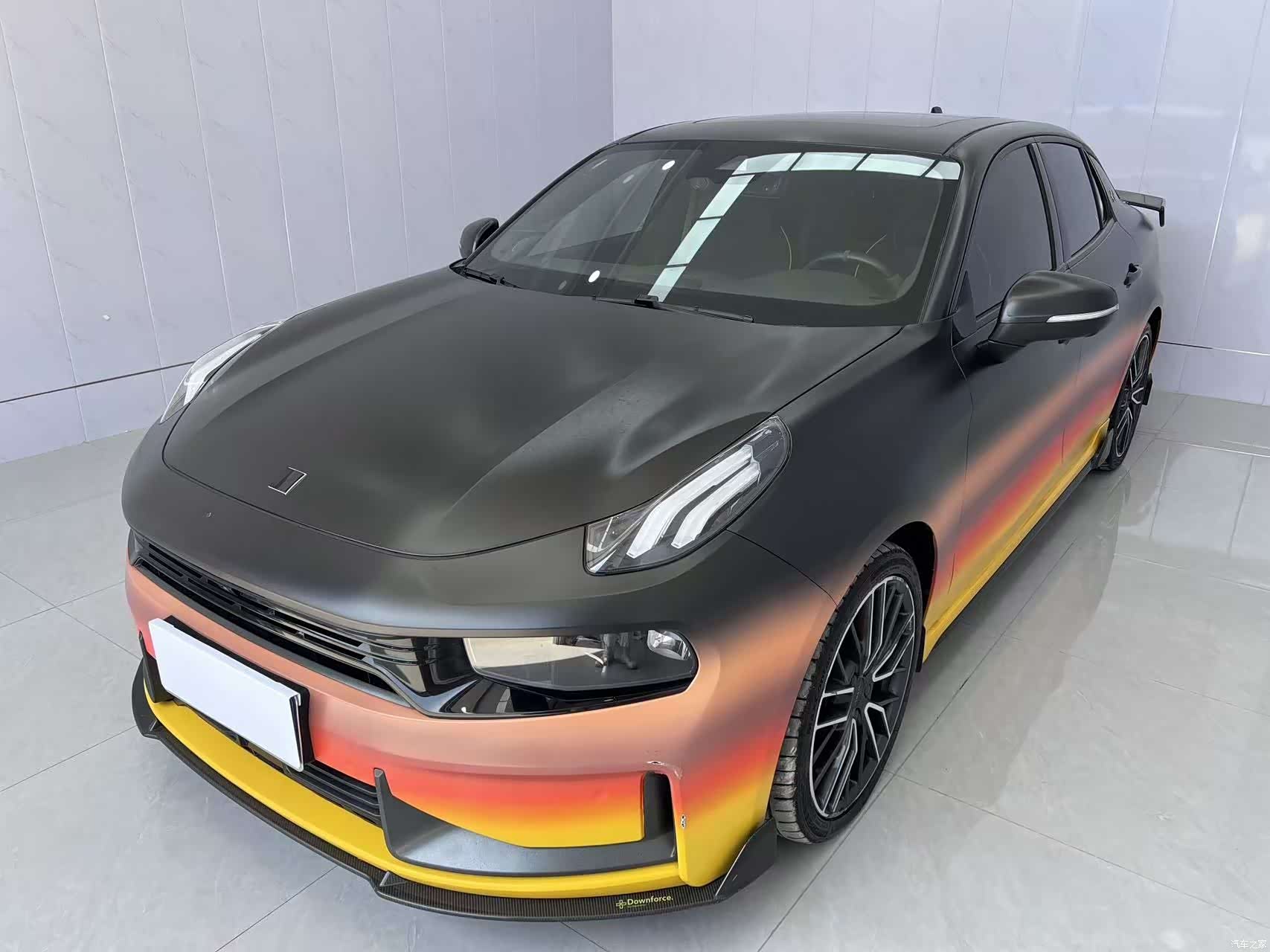 Lynk & Co 02