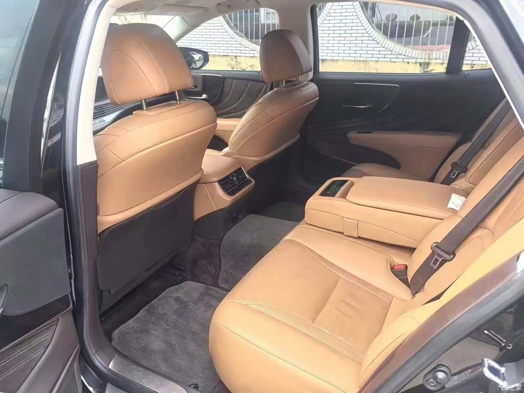 Lexus LS, 2020 все фото