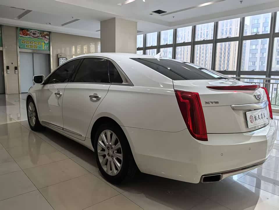 Cadillac XTS