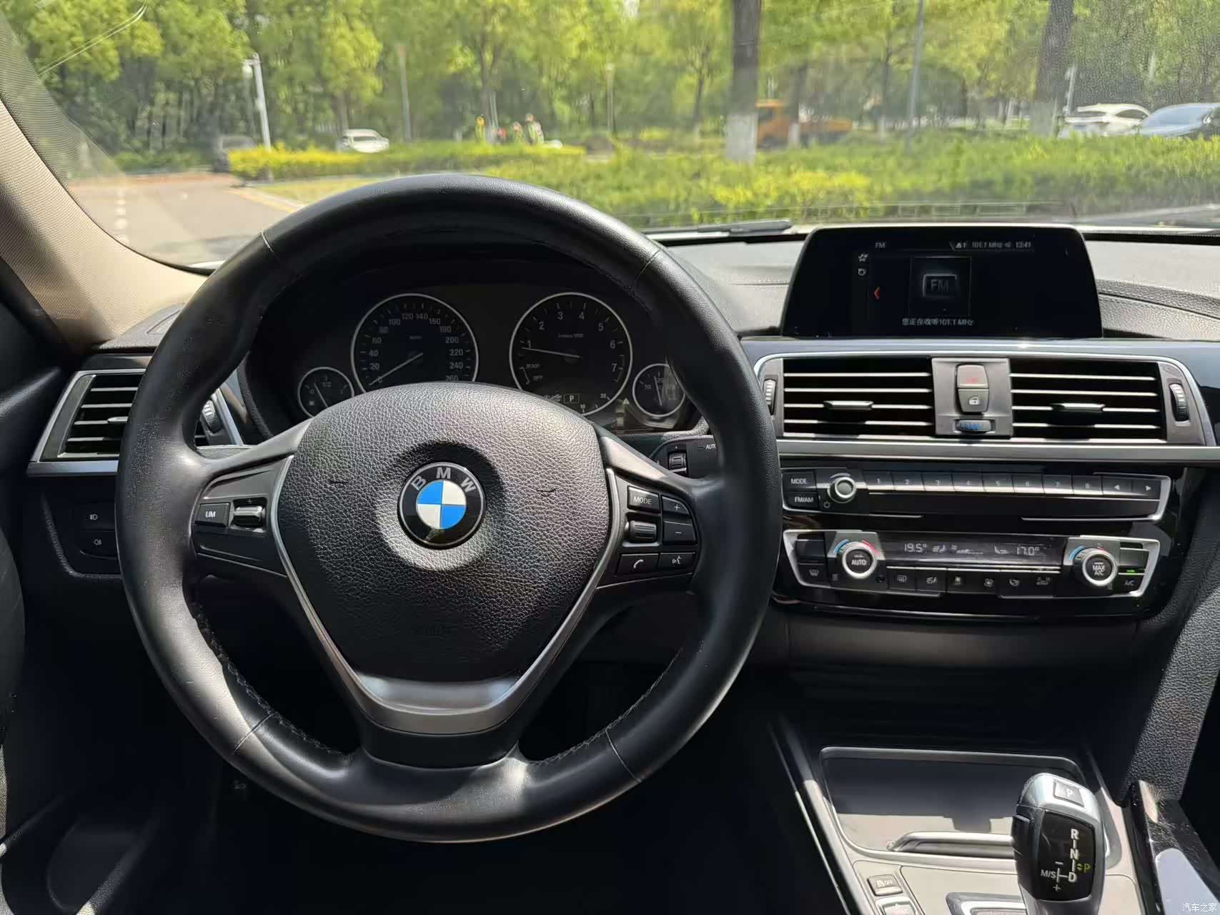 BMW 3 Series, 2018 11