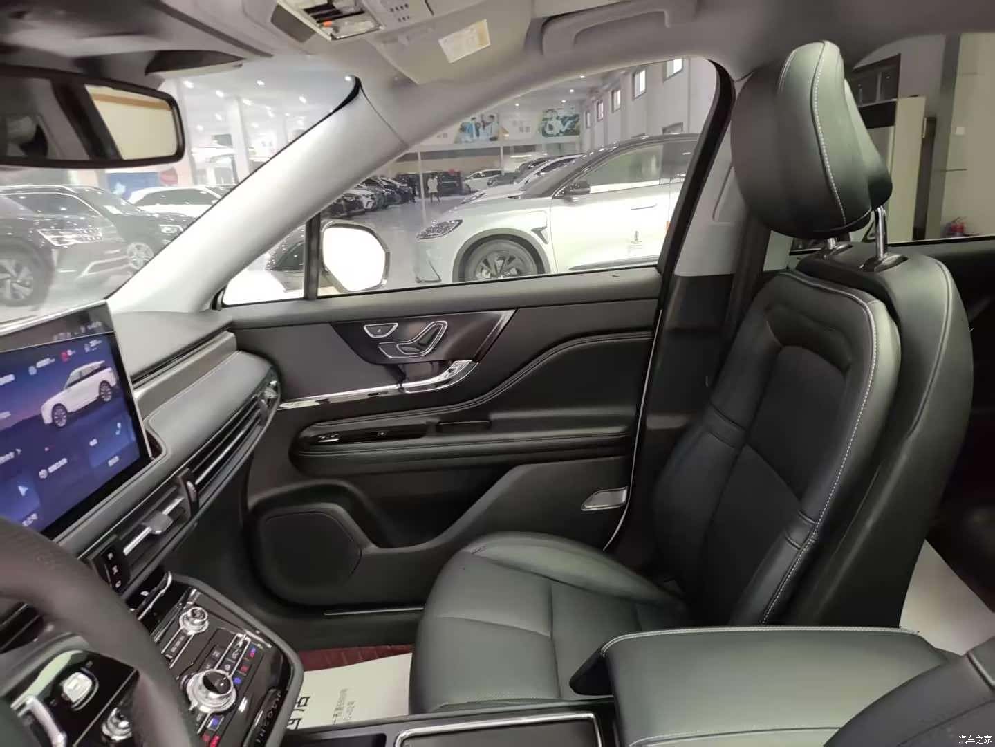 Lincoln Corsair, 2022 30