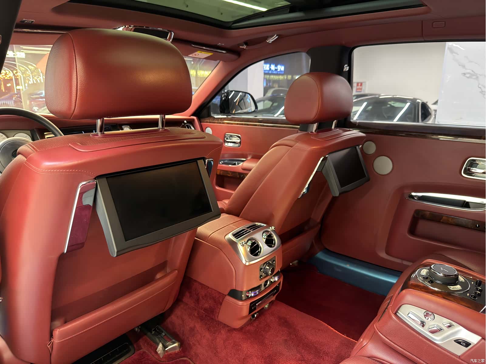 Rolls-Royce Ghost, 2018 7