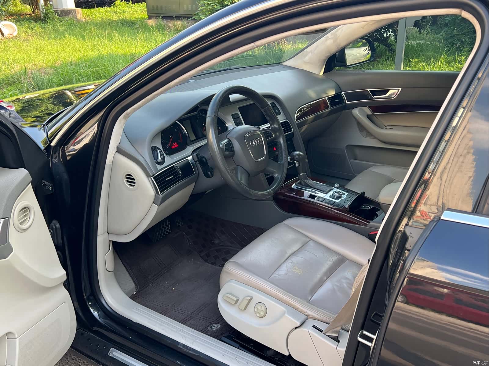 Audi A6L, 2012 8