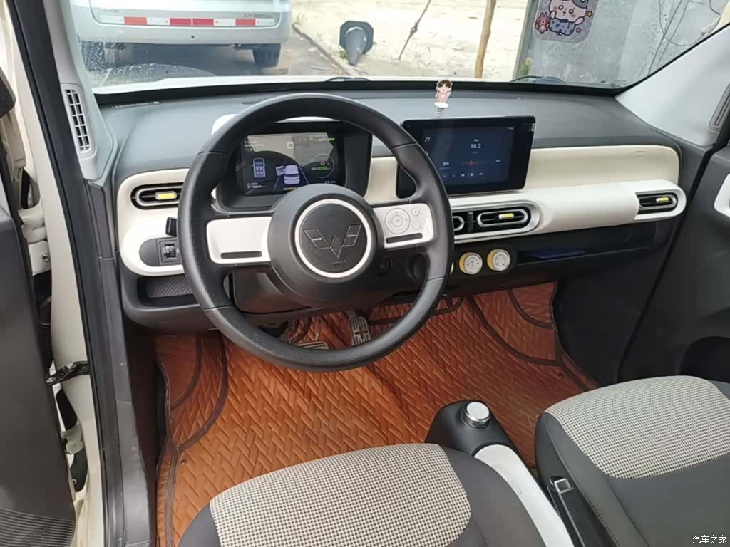 Wuling MINIEV, 2024 10