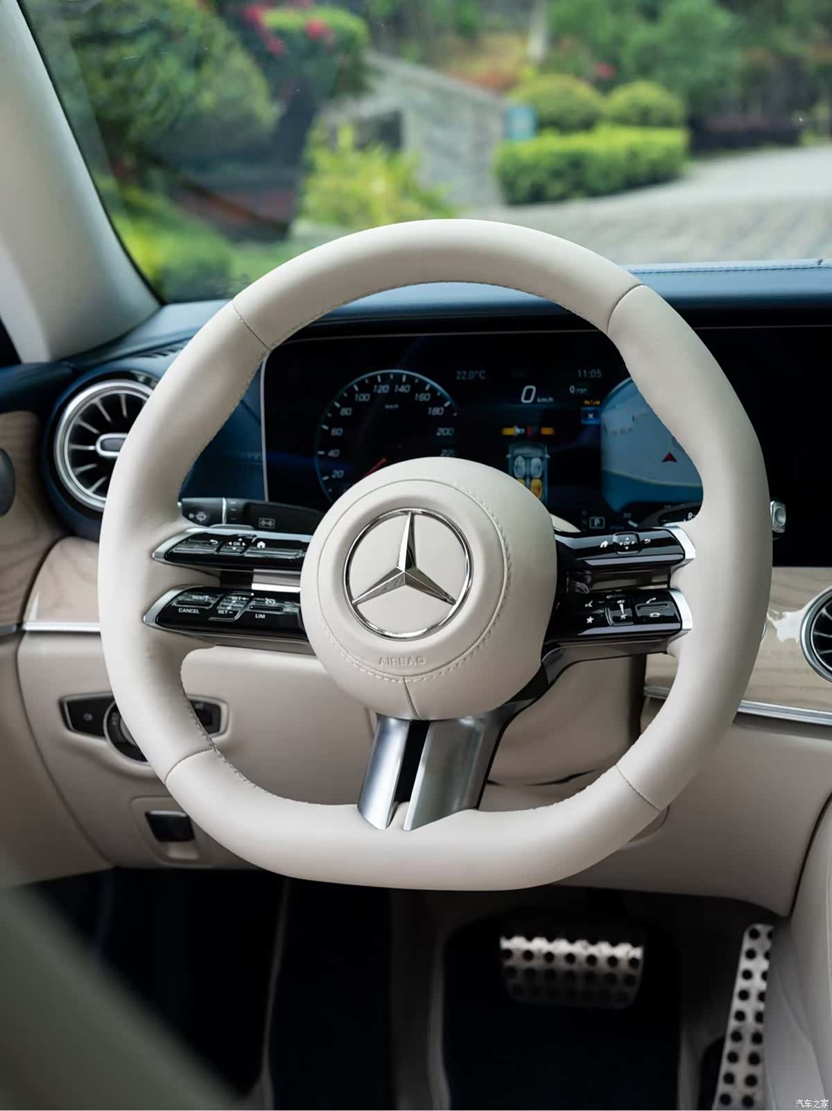 Mercedes-Benz E-Class, 2023 8