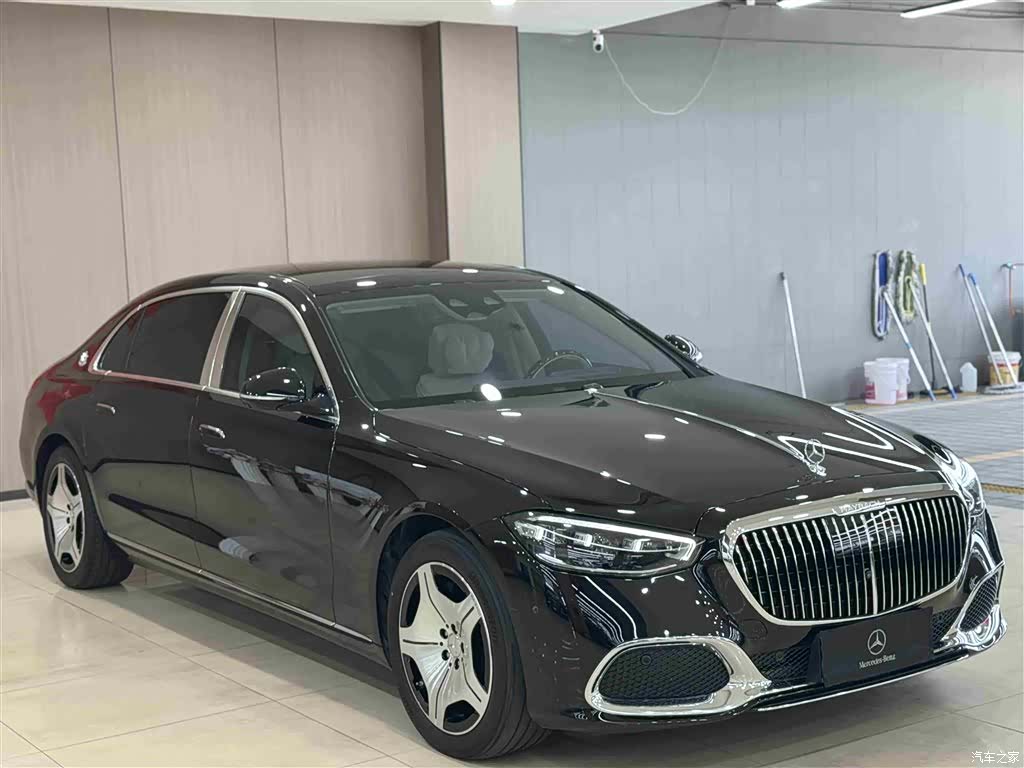 Maybach S-Class, 2024 3