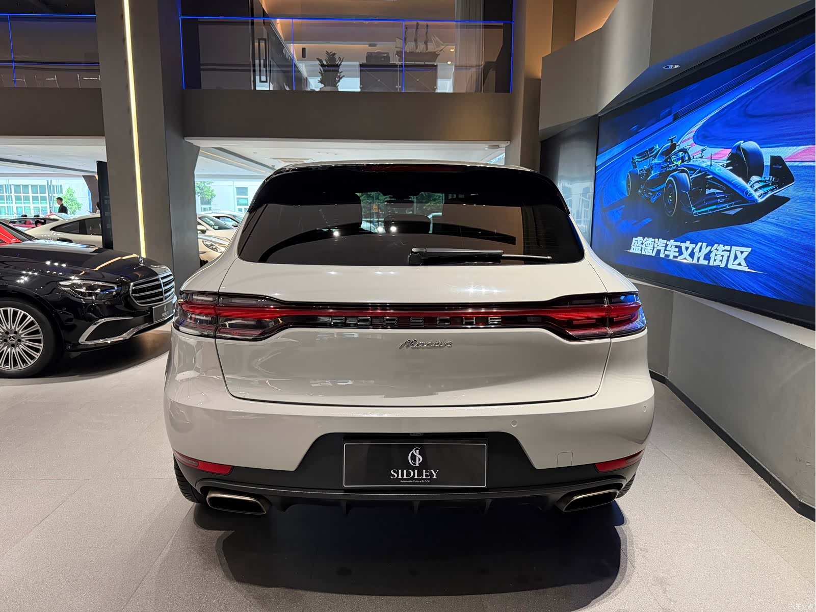 Porsche Macan, 2021 все фото