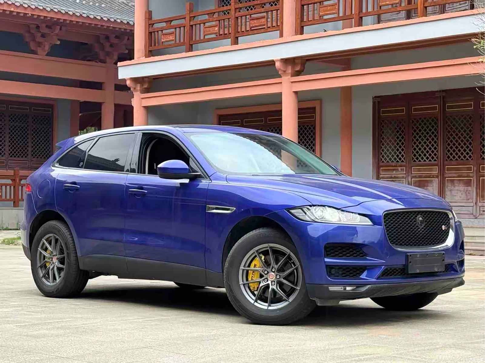 Jaguar F-PACE, 2018 3