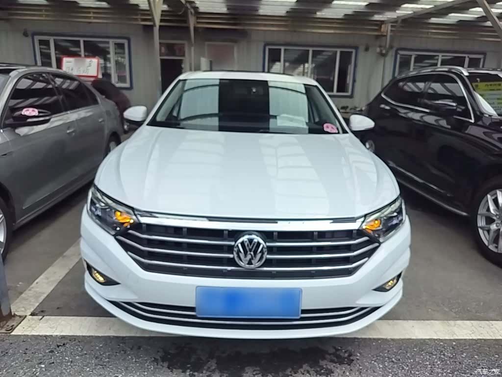 Volkswagen Sagitar, 2022 3