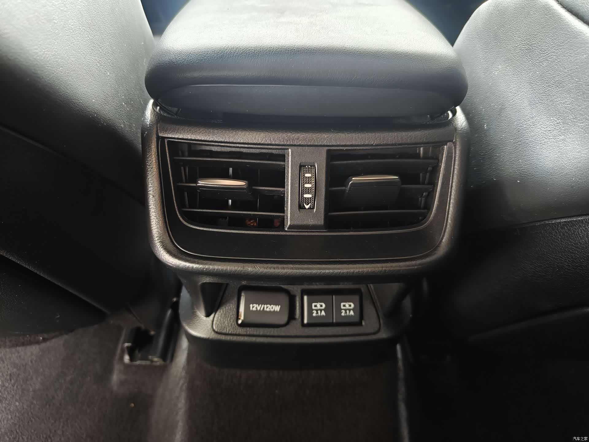 Lexus ES, 2019 12