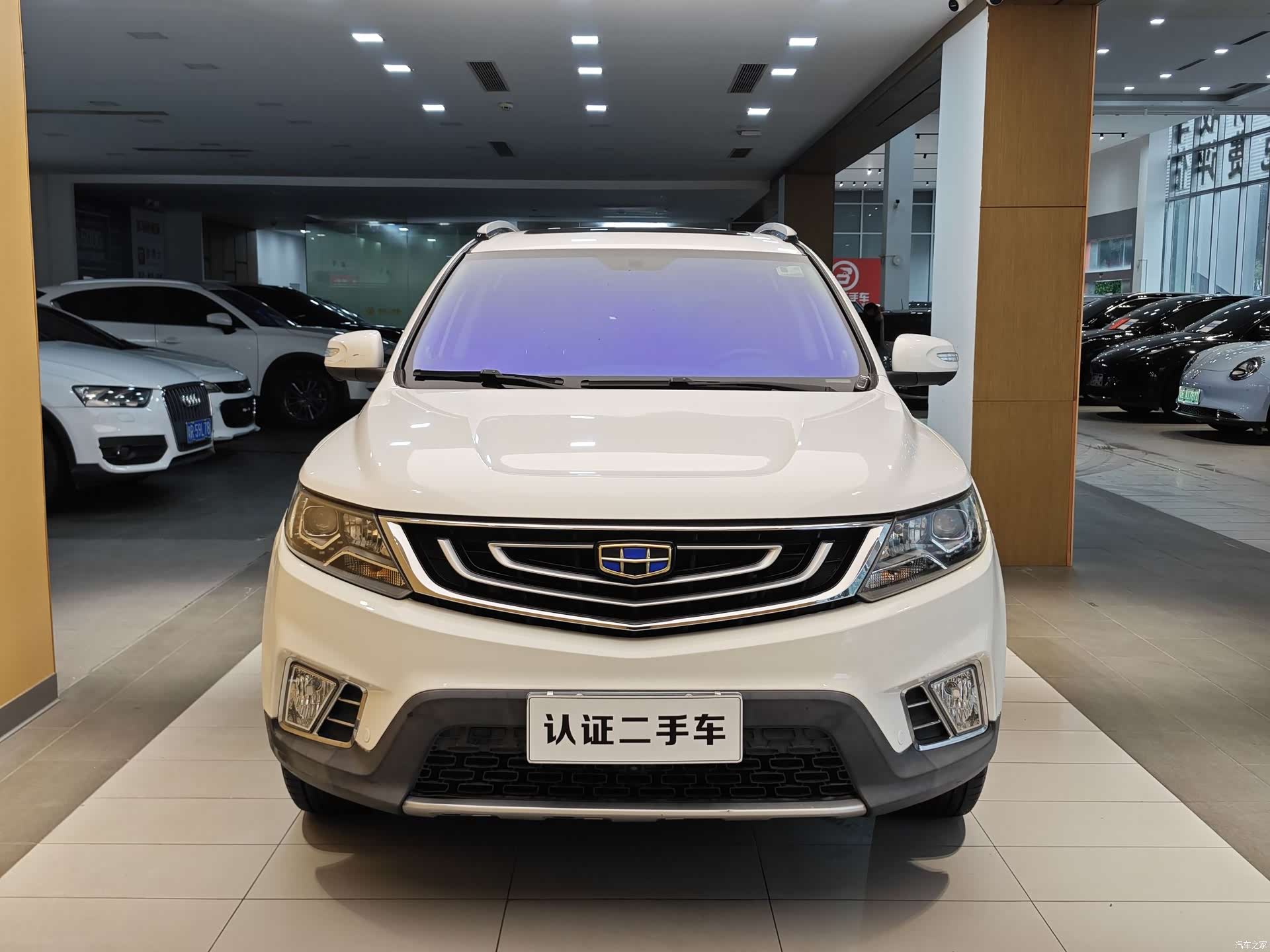 Geely X6, 2016 3