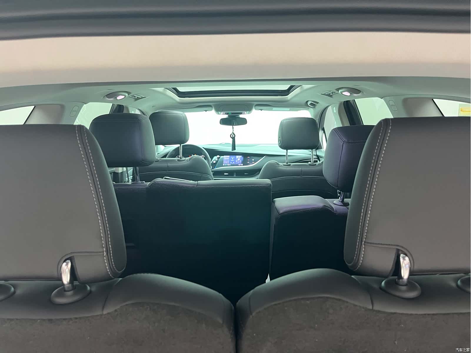Buick Enclave, 2021 13