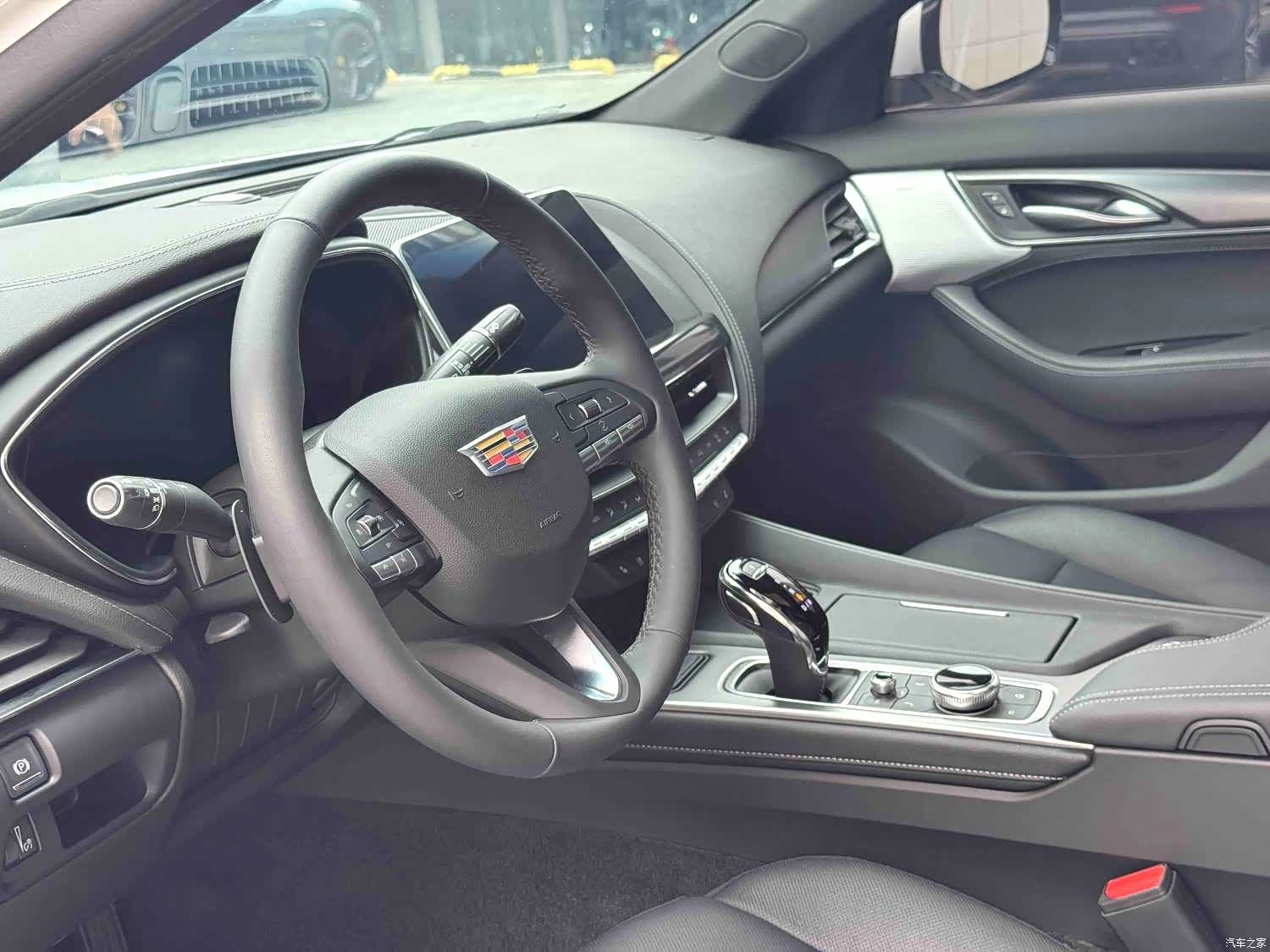 Cadillac CT5, 2023 все фото