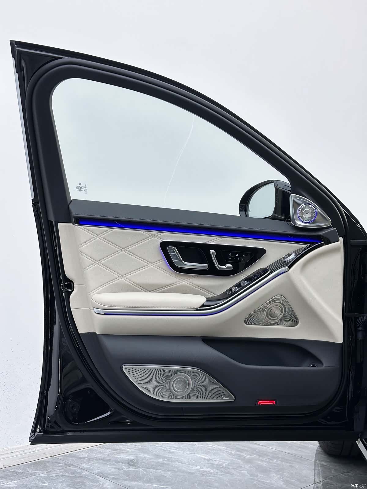 Maybach S-Class, 2024 10