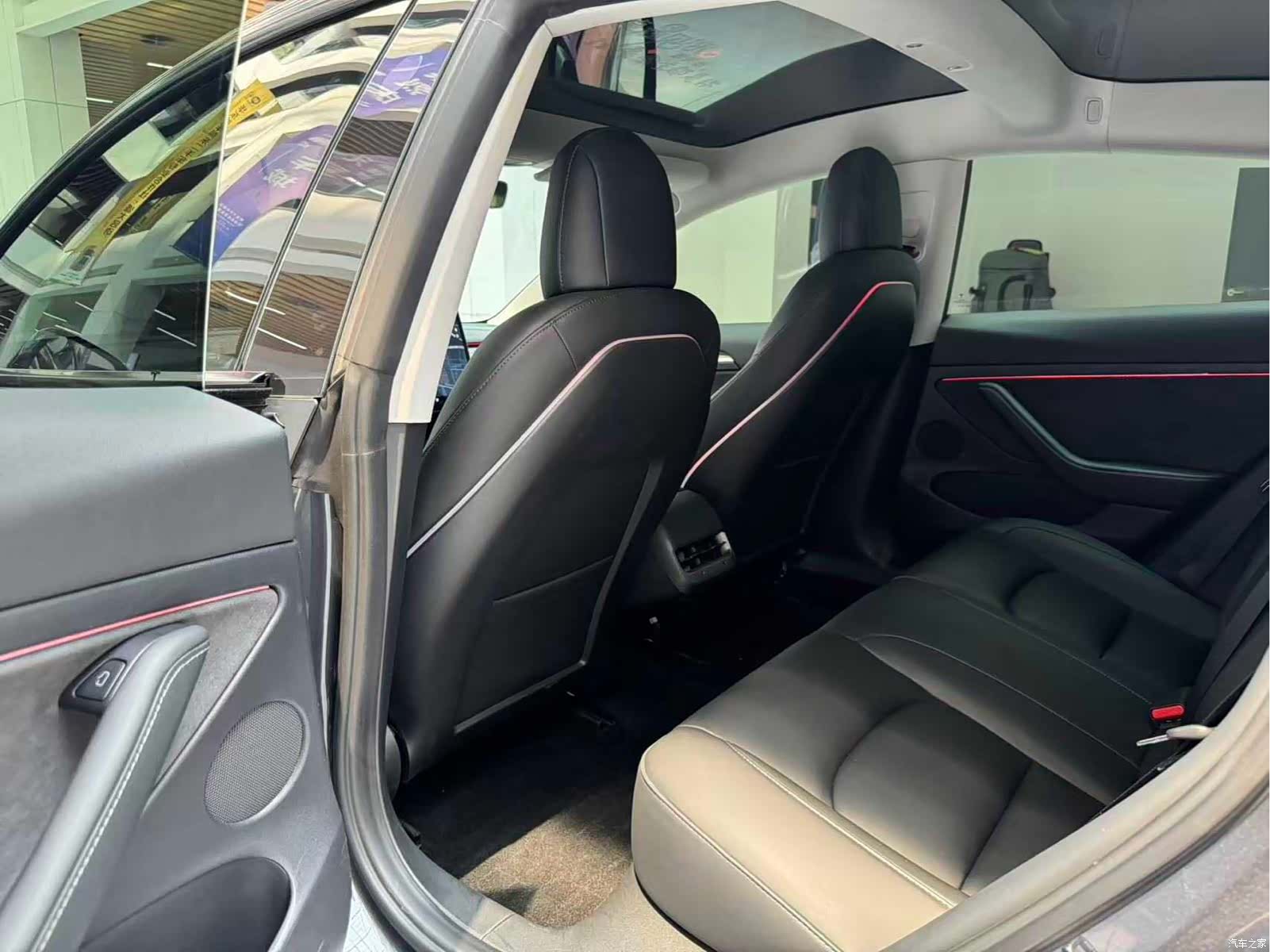 Tesla Model 3, 2021 37