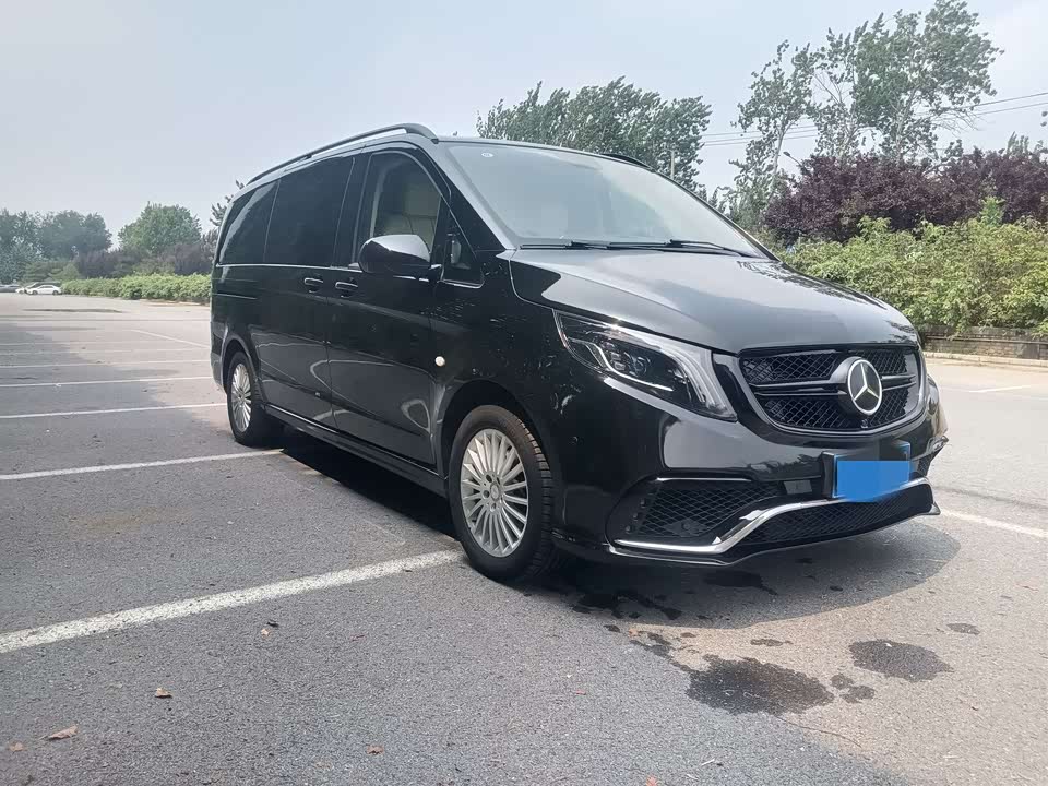 Mercedes-Benz V-class