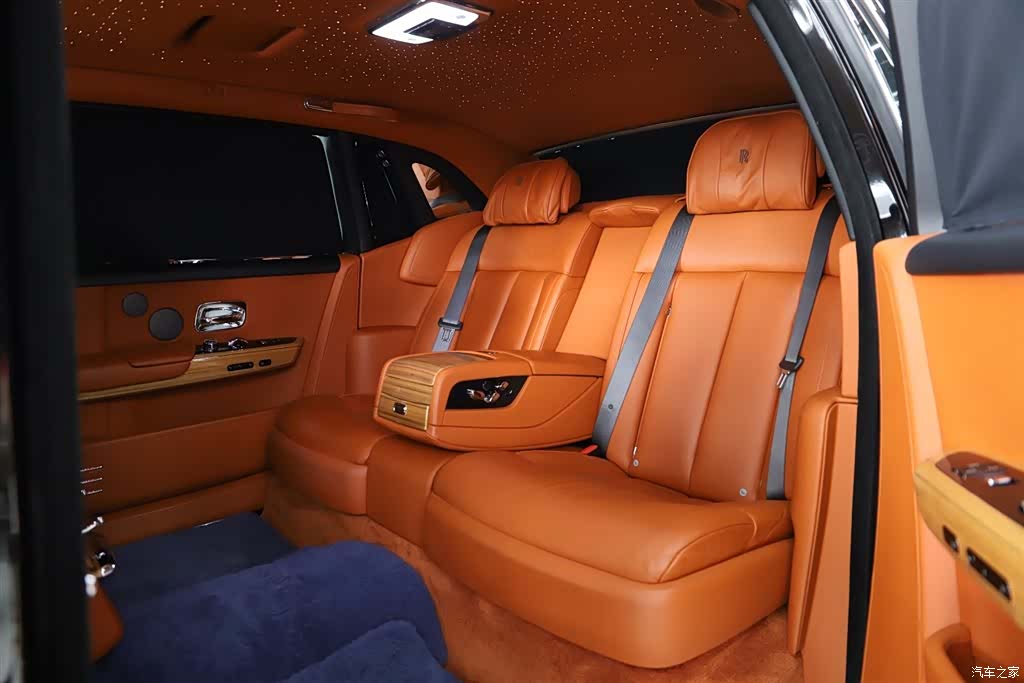 Rolls-Royce Phantom, 2019 8