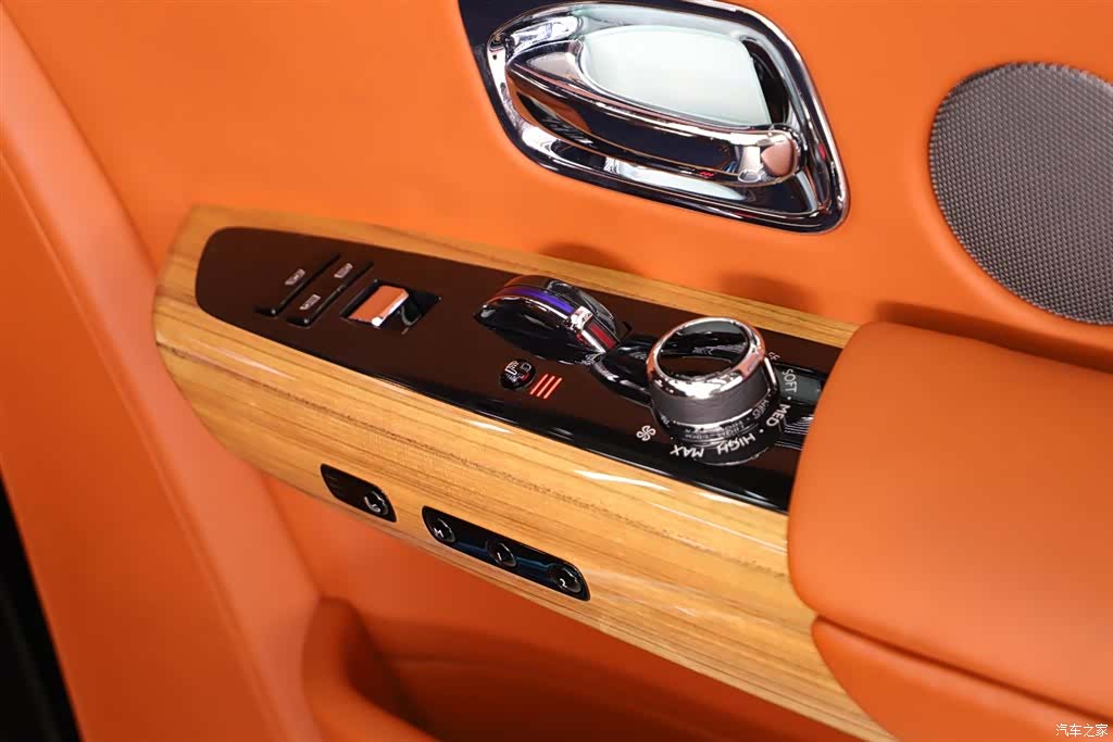 Rolls-Royce Phantom, 2019 15