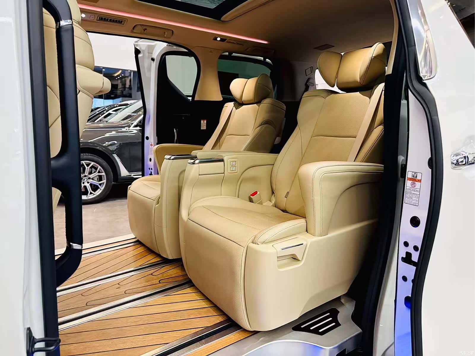 Toyota Alphard, 2016 7