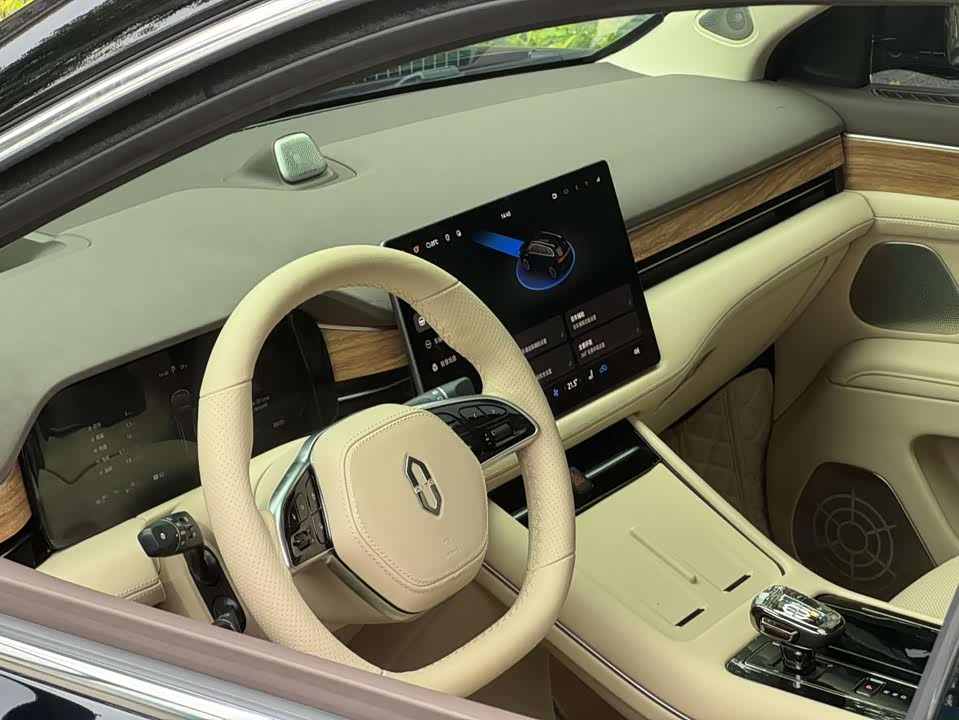 AITO Ask the world M7