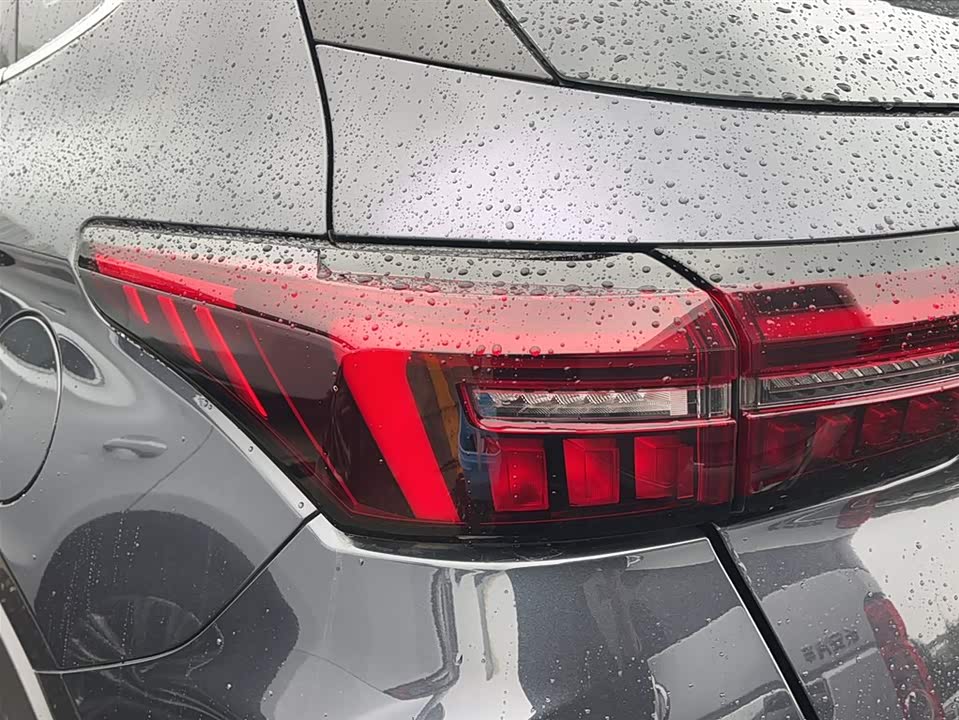 Exeed Chasing the wind