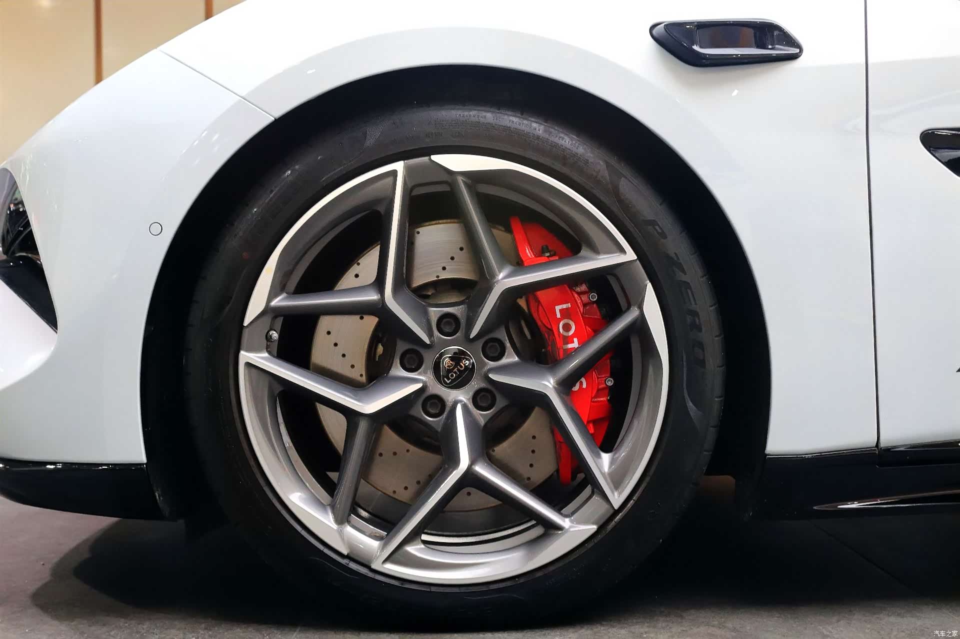 Lotus EMEYA, 2025 27