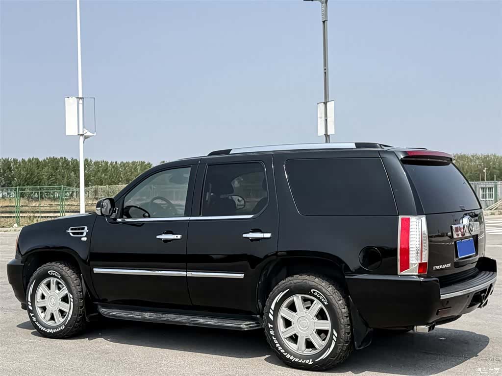 Cadillac Escalade, 2009 7