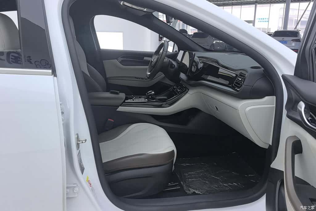 BYD Qin, 2024 8
